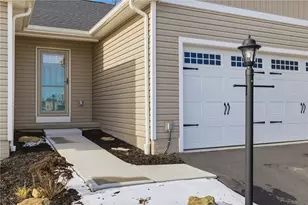 135 Alta Vista Dr, Findlay Township, PA 15126 - Photo 4