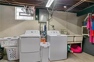 209 Line Ave, Ellwood City, PA 16117 - Photo 18