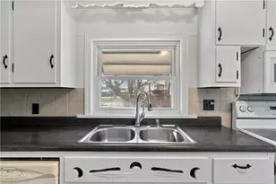 209 Line Ave, Ellwood City, PA 16117 - Photo 8