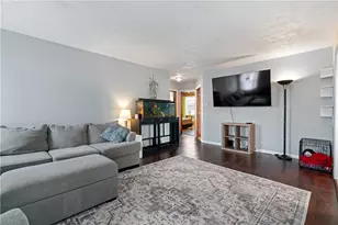 209 Line Ave, Ellwood City, PA 16117 - Photo 2