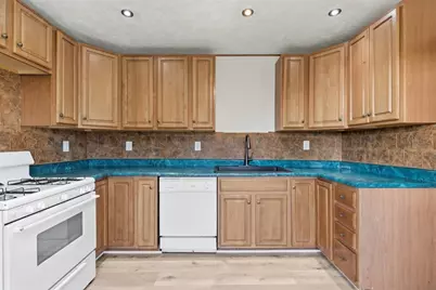 42 Cowan St, Pittsburgh, PA 15211 - Photo 8