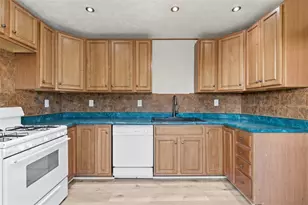 42 Cowan St, Pittsburgh, PA 15211 - Photo 8