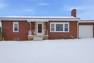 270 Kentucky Dr, Lower Burrell, PA 15068 - Photo 2