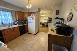 227 Thornwood Dr, Canonsburg, PA 15317 - Photo 6