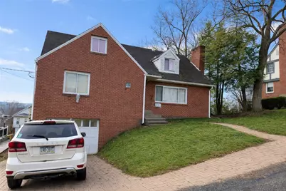 227 Thornwood Dr, Canonsburg, PA 15317 - Photo 2