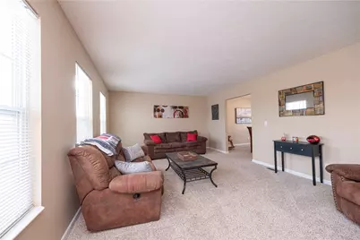 111 Naughton Cir, Forward Township, PA 16033 - Photo 12