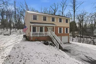 102 Bradford Park Rd, Economy, PA 15005 - Photo 1