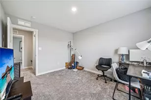 222 Victoria Dr, Pittsburgh, PA 15239 - Photo 38