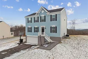 222 Victoria Dr, Pittsburgh, PA 15239 - Photo 2