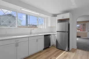 2119 McMinn St, Aliquippa, PA 15001 - Photo 4