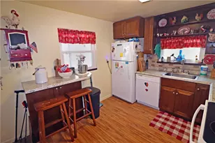 437 Cedar St, Jeannette, PA 15644 - Photo 6