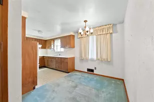 206 S Thompson Ln, Hempfield Township, PA 15642 - Photo 10