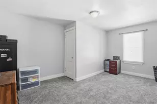 624 Line Ave, Ellwood City, PA 16117 - Photo 14