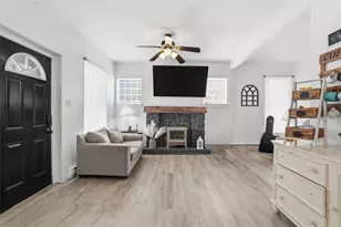 624 Line Ave, Ellwood City, PA 16117 - Photo 4