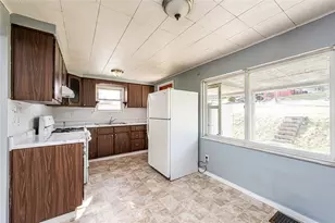 2112 Dalton, McKeesport, PA 15132 - Photo 6