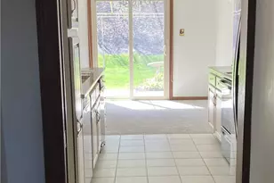 1548 Pineview Dr, Pittsburgh, PA 15241 - Photo 18