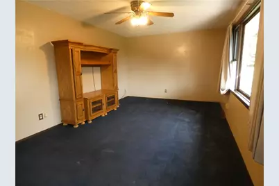 574 S Erie Street, East Lackawannock Township, PA 16137 - Photo 2