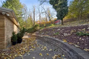 710 Florida Ave, Jeannette, PA 15644 - Photo 36