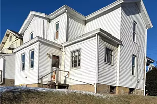 438 New York Ave, Rochester, PA 15074 - Photo 2