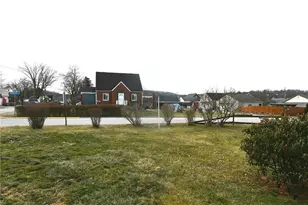 2720 C St, Liberty Boro, PA 15133 - Photo 28