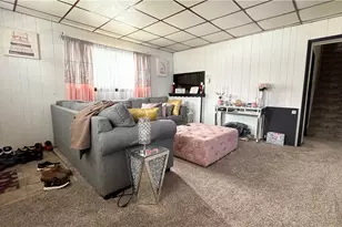 1212 Finch St, New Castle, PA 16101 - Photo 2
