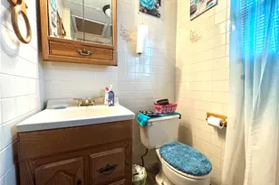 1212 Finch St, New Castle, PA 16101 - Photo 6
