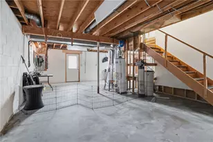 202 Holyoke Rd, Center Township, PA 16001 - Photo 36