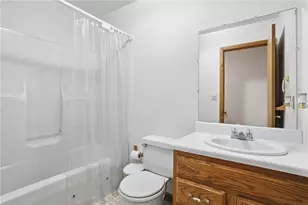 202 Holyoke Rd, Center Township, PA 16001 - Photo 24