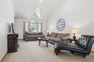 202 Holyoke Rd, Center Township, PA 16001 - Photo 20