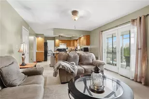 202 Holyoke Rd, Center Township, PA 16001 - Photo 8