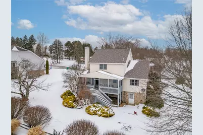 202 Holyoke Rd, Center Township, PA 16001 - Photo 4