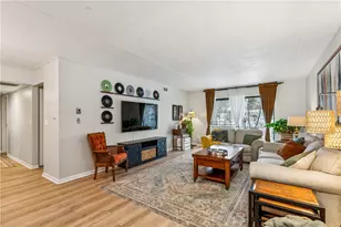 1332 Forest Green Dr, Moon/Crescent Twp, PA 15108 - Photo 4