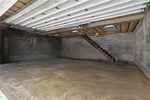 396 Oak Spring Rd, Canonsburg, PA 15317 - Photo 4