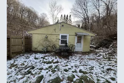 244 Spring Run Rd, Moon/Crescent Twp, PA 15046 - Photo 4