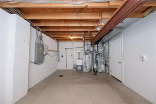 305 Berrington Ct, Bethel Park, PA 15102 - Photo 20