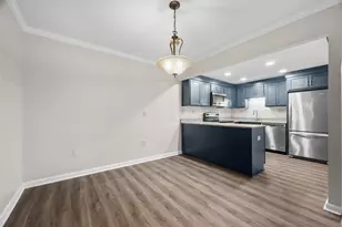 1500 Cochran Rd, Scott Township, PA 15243 - Photo 10