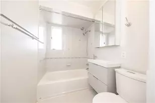6356 Crestview Dr, South Park, PA 15129 - Photo 14