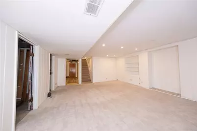 6356 Crestview Dr, South Park, PA 15129 - Photo 28