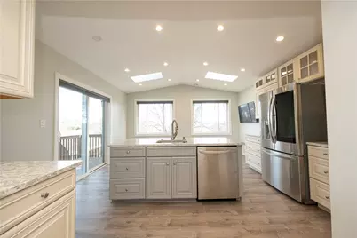 6356 Crestview Dr, South Park, PA 15129 - Photo 4