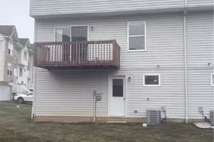 136 Manor View Dr, Manor, PA 15665 - Photo 2