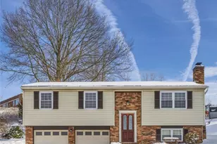 739 Bar Harbor Dr, Pittsburgh, PA 15239 - Photo 1