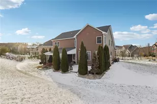 306 Sapling Ct, Cranberry Township, PA 16066 - Photo 10