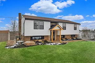 86 Washington Ave, Mt Pleasant Twp, PA 15340 - Photo 2