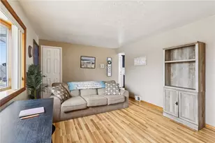 300 Sherrie Dr, Pittsburgh, PA 15239 - Photo 6