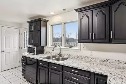 300 Sherrie Drive, Pittsburgh, PA 15239 - Photo 14