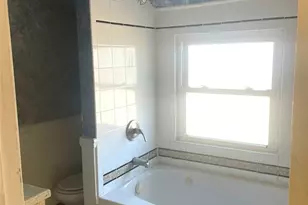 320 N 4th St, Clairton, PA 15025 - Photo 16