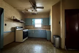 1006 Shira St, New Castle, PA 16101 - Photo 14