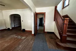 1006 Shira St, New Castle, PA 16101 - Photo 8