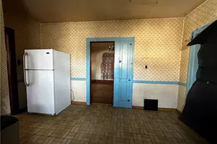 1006 Shira St, New Castle, PA 16101 - Photo 16