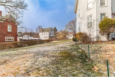 641 W Newton St, Greensburg, PA 15601 - Photo 24